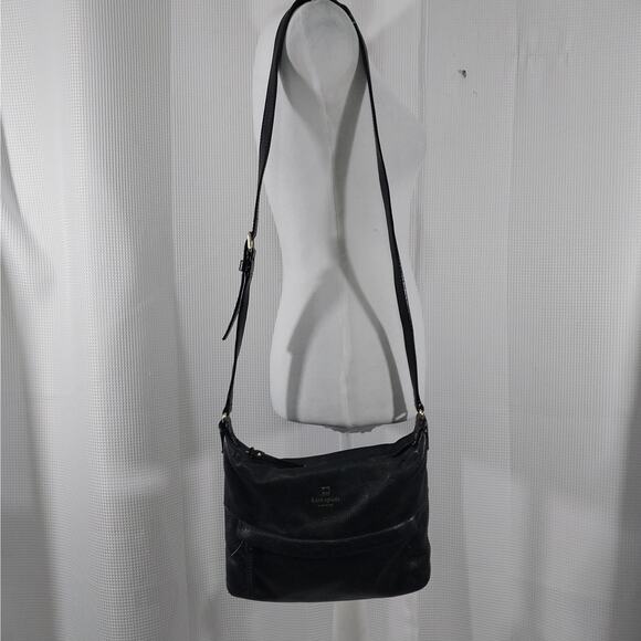 KATE SPADE! BLACK PEBBLED GENUINE LEATHER LOGO FRONT CROSSBODY, SHOULDER BAG! - Picture 2 of 13